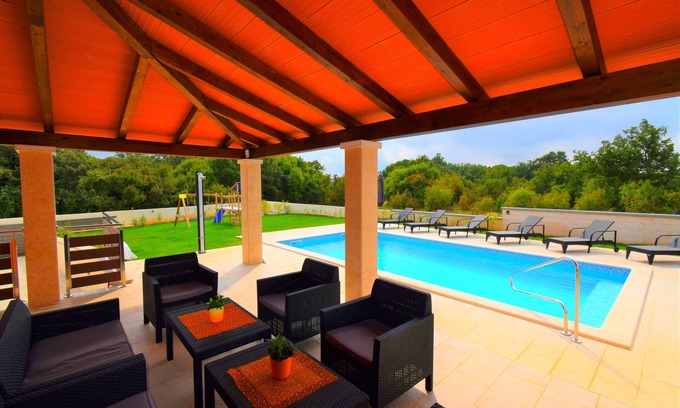 Stokovci Villa | Villa Mara-Cosy villa with private pool, ideal for family vacation