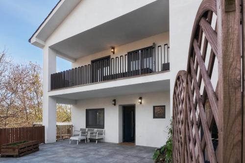 Trefacio Villa | Villa Marel