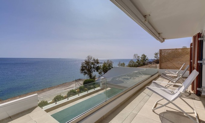 Syros House | Villa Marelia - Waterfront Villa in Syros