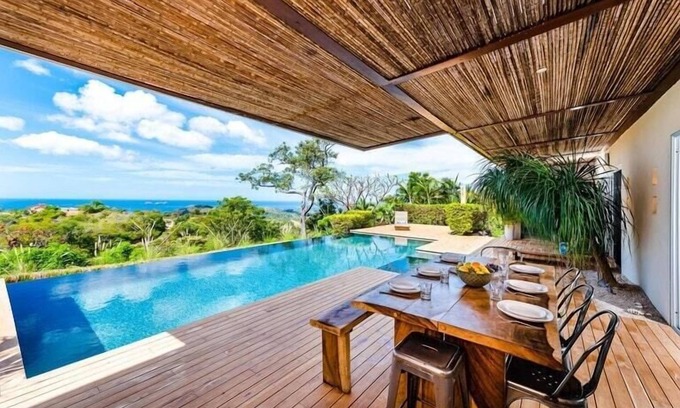 Rio Seco Apartment | Villa Marfil