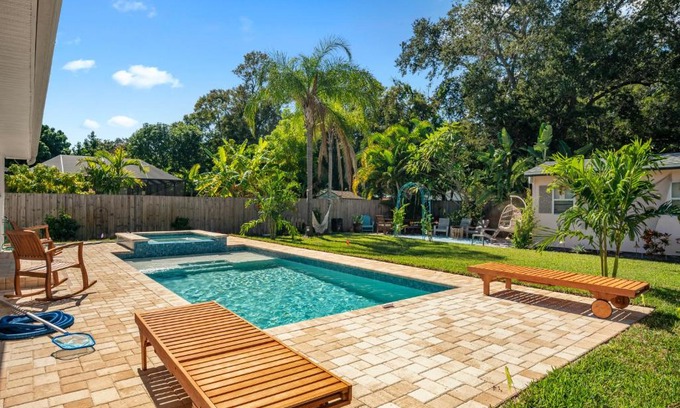 Walsingham House | Villa Maria Salt Sun 7 minutes to Indian Rocks Beach