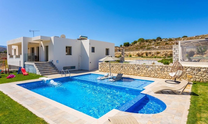 Monopari Villa | Villa Marielia - Three Bedroom Villa, Sleeps 7