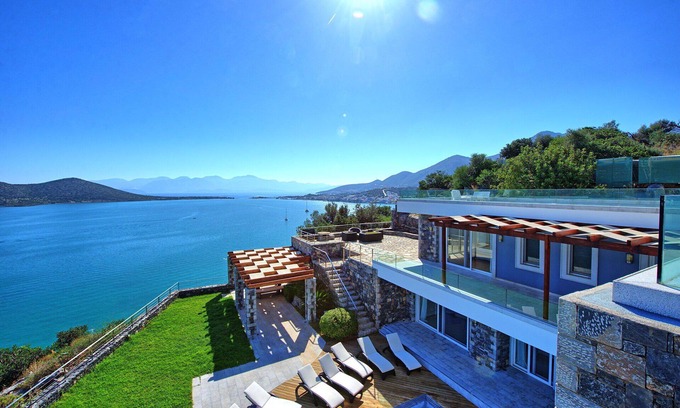 Mavrikiano Villa | Villa Marina - Seaview Villa with private pool for holiday rental in Crete