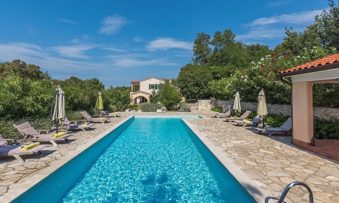 Stanisovi Villa | Villa Marina Vlakovo with Shared Pool
