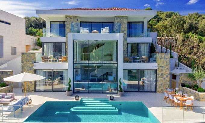 Cove Tri Zala (Zrnovo) Villa | Villa Marinella - Four Bedroom Villa, Sleeps 8