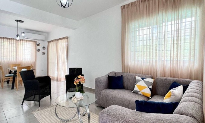 Munoz House | Villa MariposaModern&Lux Swimming Pool