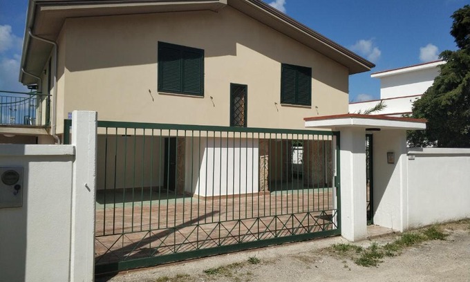 Laura House | Villa Marisa Paestum