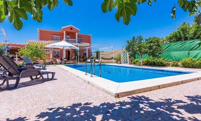 Teba Villa | Villa 'Martinica' with Lake View, Wi-Fi and Air Conditioning