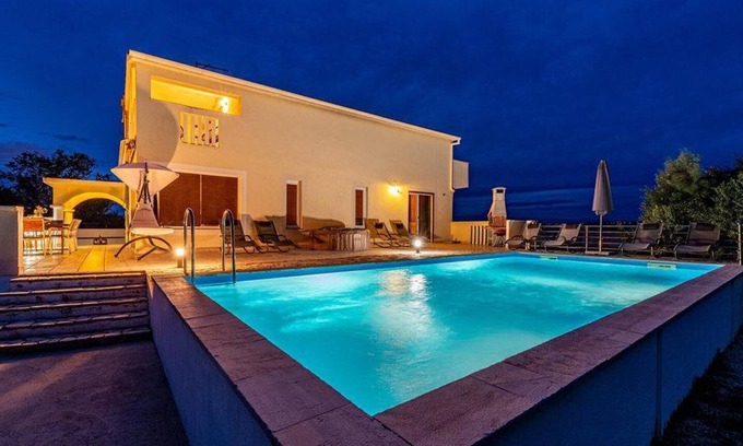 Sikovo Villa | Villa Maslina - Four Bedroom Villa, Sleeps 9