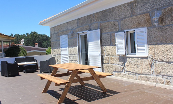 Vila Nova de Famalicao House | Villa Mendes 2 in Vila Nova do Famalicao