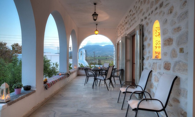 Marpissa Villa | Villa Melpomeni