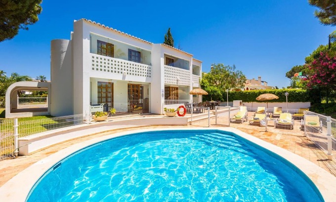 Quarteira Villa | Villa Mexico - Four Bedroom Villa, Sleeps 9