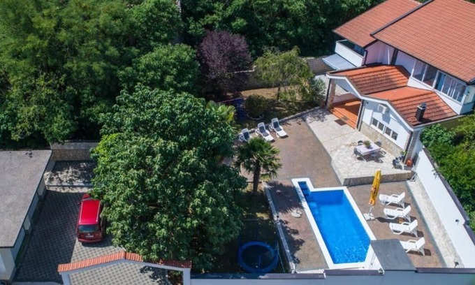 Trn Villa | Villa Milla
