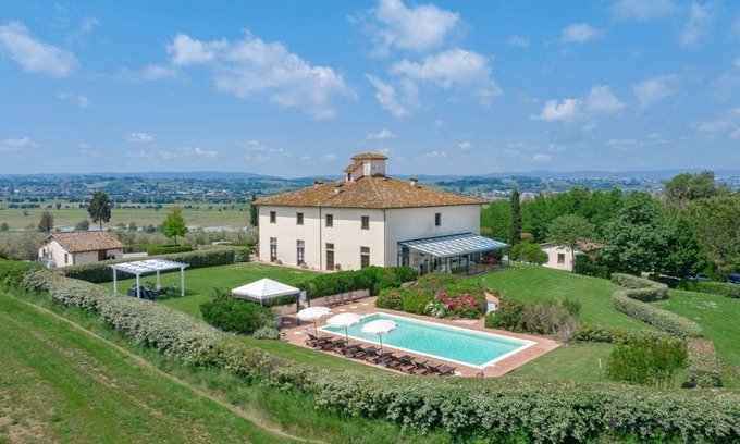 Le Piazze Villa | Villa Mimi - Nine Bedroom Villa, Sleeps 18