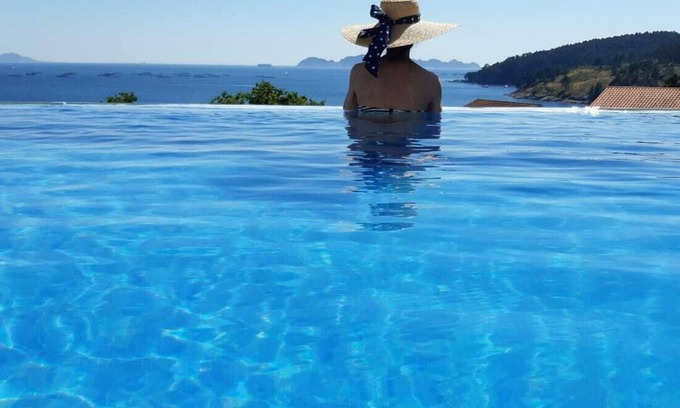Cangas Ski Chalet | Villa Mirador da Pinela - close to Limens and Santa Marta beach