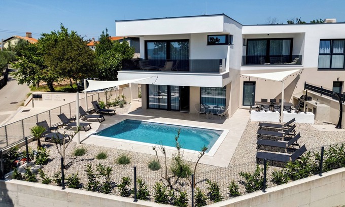 Municipality of Omisalj Villa | Villa Mirakul - New modern villa with pool, close to the beach