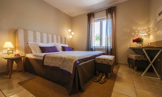 Sukosan Apartment | Villa Mirakul, Stylish and Elegant One-Bedroom Apartment with Balcony