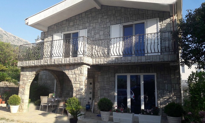 Bar Villa | Villa Mirovica place for relaxing and enjoying, place where you will feel good