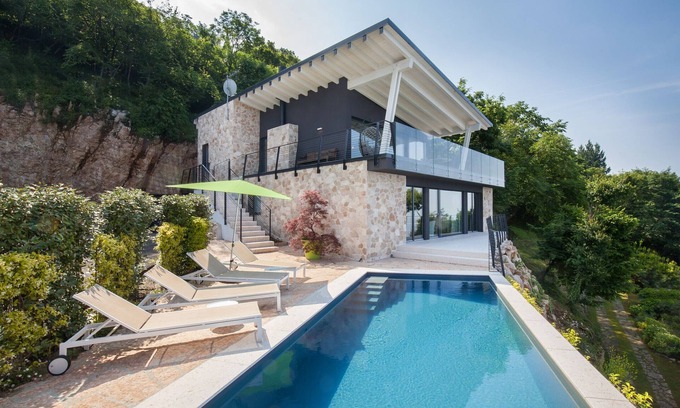 San Zeno di Montagna Villa | Villa Montelago With Pool
