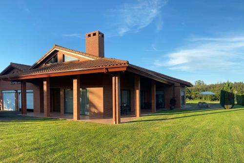 Escobedo de Camargo Villa | Villa Monasterio
