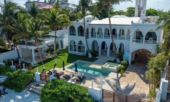Zona Hotelera House | Villa Moriska- Unique Beachfront Villa
