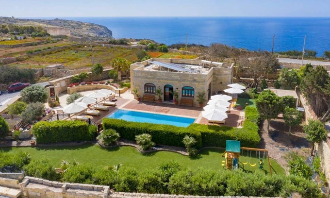 Zurrieq Villa | Villa Munqar 3 bedroom villa with private pool