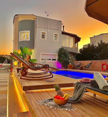 Skotino Apartment | Villa Myrtios with Private Pool & Jacuzzi