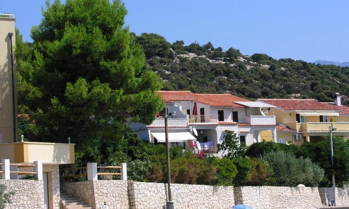 Barbat na Rabu Apartment | Villa Nada