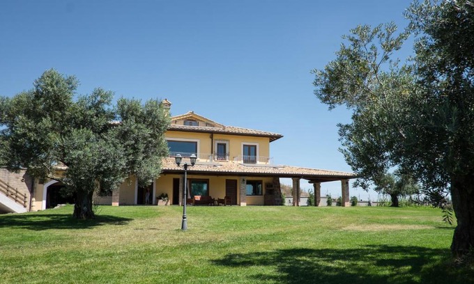 Monterosi Villa | Villa Nadia, with an exclusive swimming pool