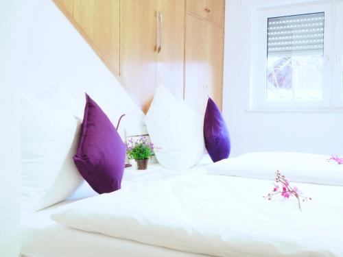 Neumarkt District Villa | Villa Natur Monteur & Ferienwohnung mit WLAN & PARKPLATZ