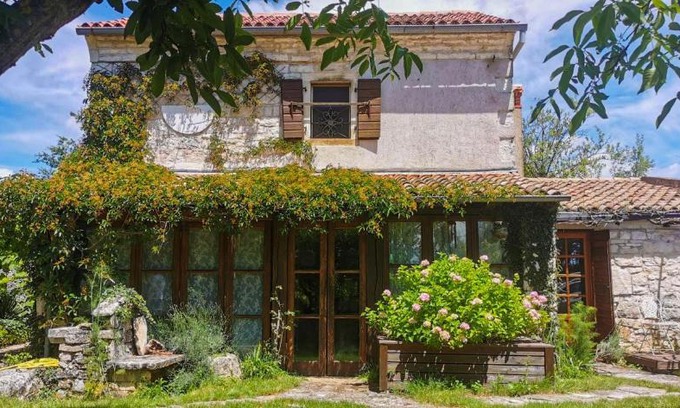 Debeljuhi Villa | Villa Natural