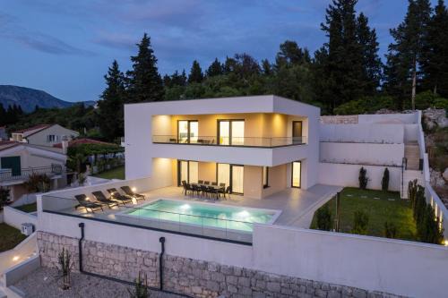 Ploce Villa | Villa Navis in Rogotin - Haus für 8 Personen