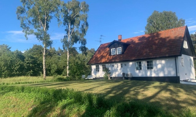 Malarhusens Villa | Villa near beach and nature.