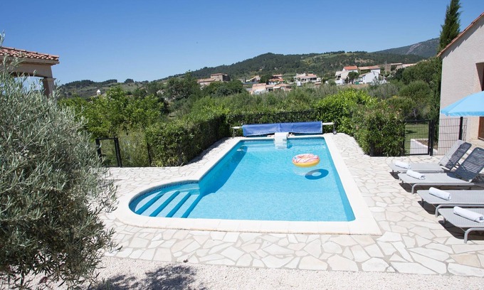 Felines-Minervois Villa | Villa near Carcassonne with Heated Pool
