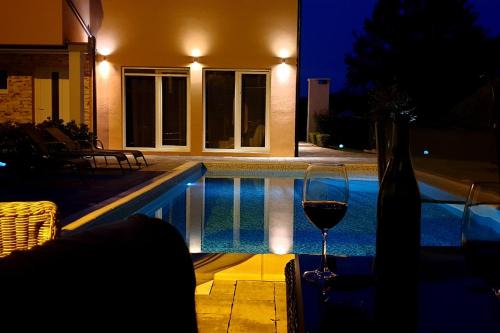 Filipini Villa | Villa Nemo