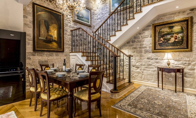 Old Town Hotel | Villa Nepos Hotel