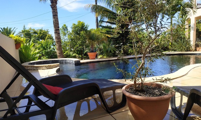 Basse Vallee Villa | Villa Nick & Yv - Swimming pool - terrace - garden