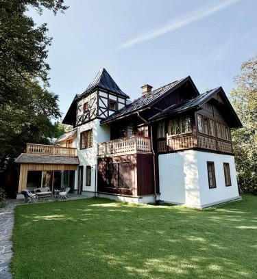 Altaussee Villa | Villa Nicoletta - Luxus am See - Your Austrian Home