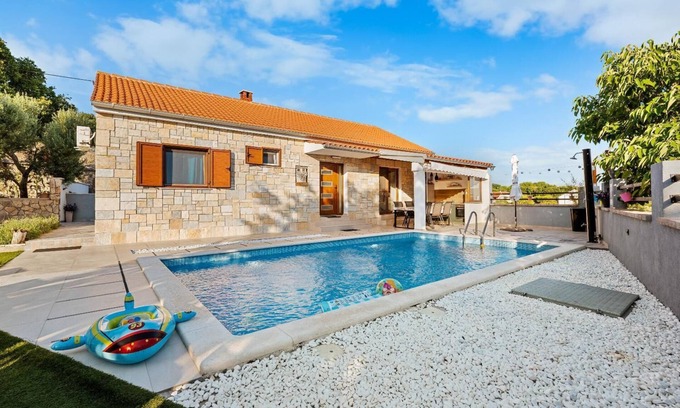 Rastevic Villa | Villa Niko - Two Bedroom Villa, Sleeps 6