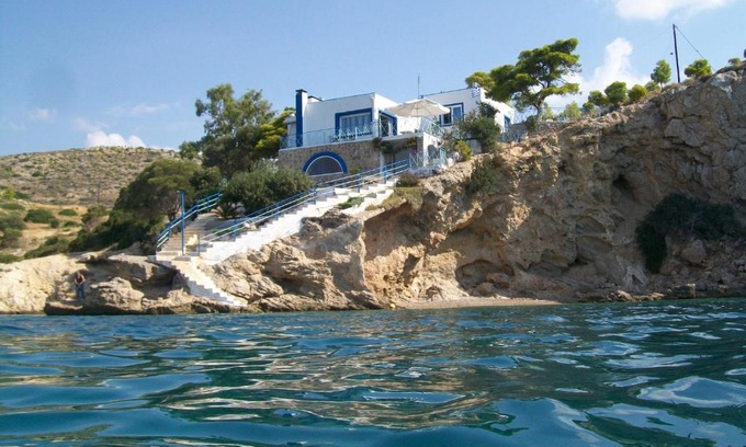 Bralos Villa | Villa Nikolitsa with private beach