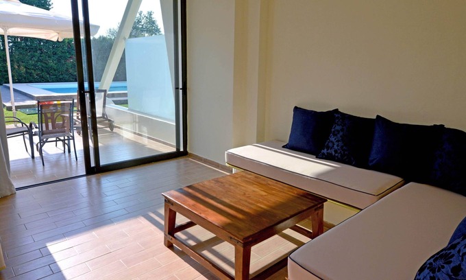 Molos-Agios Konstantinos Villa | Villa Niriis two bedroom villa