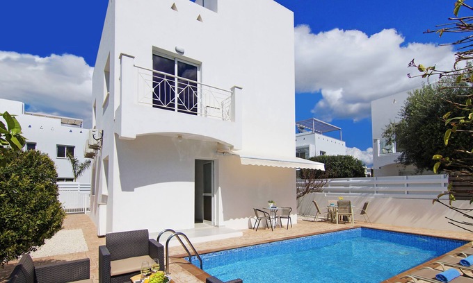 Ayia Napa Villa | VILLA NISSINIA - 3Bed Villa in Nissi Beach Area