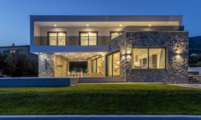 Kastel Gomilica Villa | Villa Noni - heated pool, sea view, bbq & garage