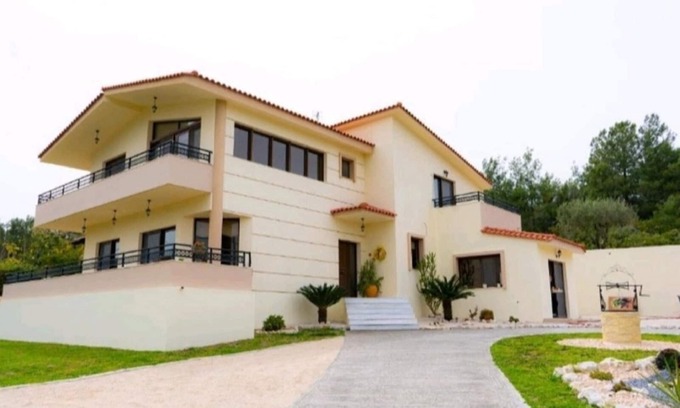 Soroni Villa | Villa Nostra- Cars Included
