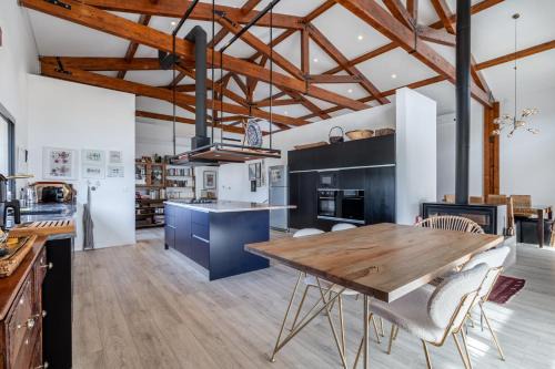 Arrabal Villa | Villa Nour
