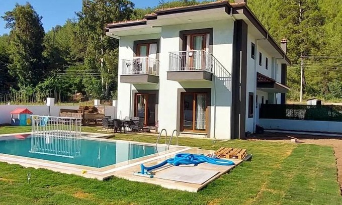 Tasbuku Villa | Villa Noyan