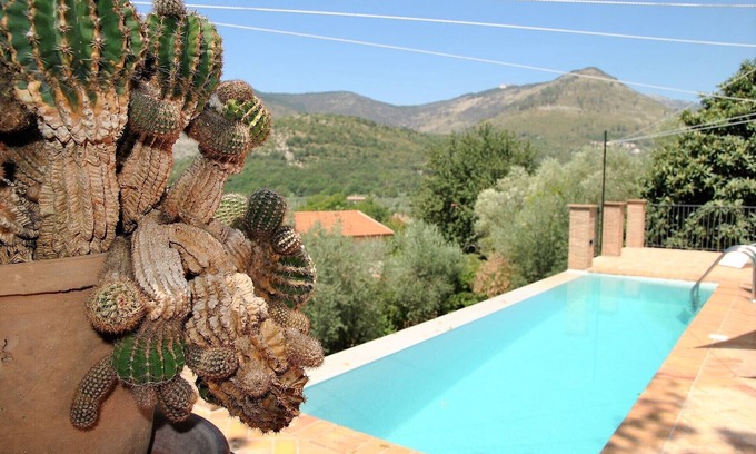 Itri Villa | Villa Oasis pool and nature