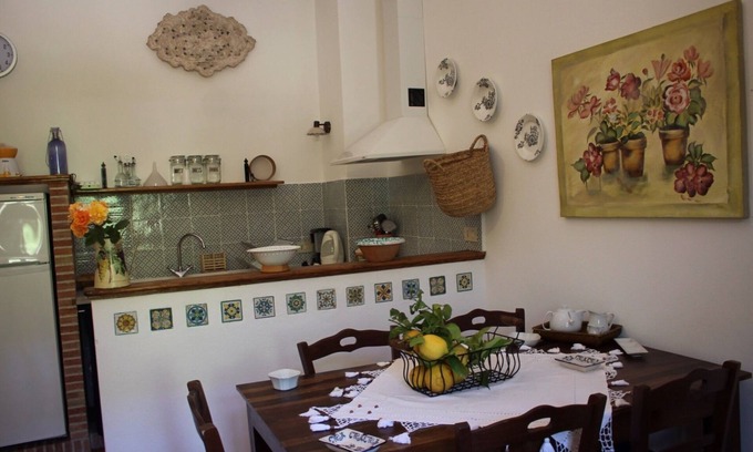 Piraino Apartment | Villa Oceri-Casa Magnolia, ancient farmhouse, only 1500 meters from the sea