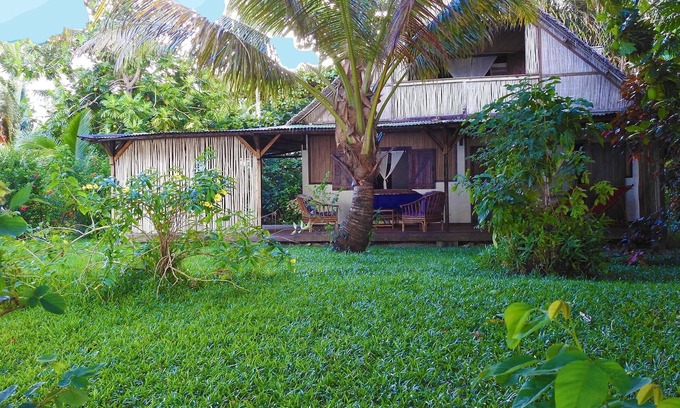 Nosy Boraha Villa | Villa Oeonellia, feet in the water with swimming pool