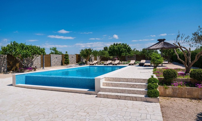 Pristeg Villa | Villa Olive Garden ZadarVillas
